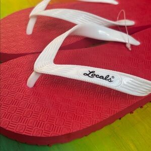 NWT Locals The Original Hawaiian Slippers Unisex W8-8.5, M6-6.5 Red